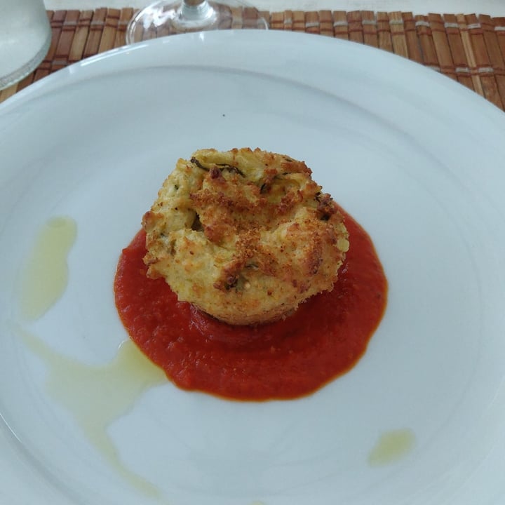 photo of Holy Beach flan di miglio zucchine e porri su vellutata di pomodoro shared by @pamelabusi on  13 Jul 2022 - review