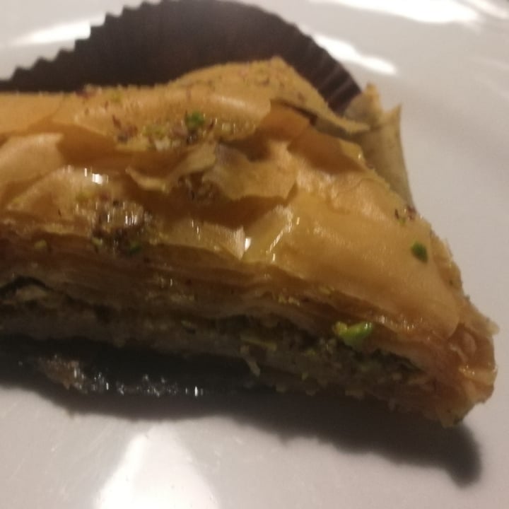 photo of Santo Falafel baklava ai pistacchi shared by @simpaties on  03 Oct 2021 - review