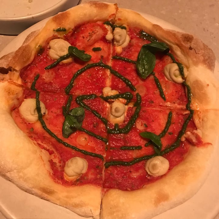 photo of Mudrá Pizza Margherita shared by @jjazcuello on  21 Oct 2021 - review
