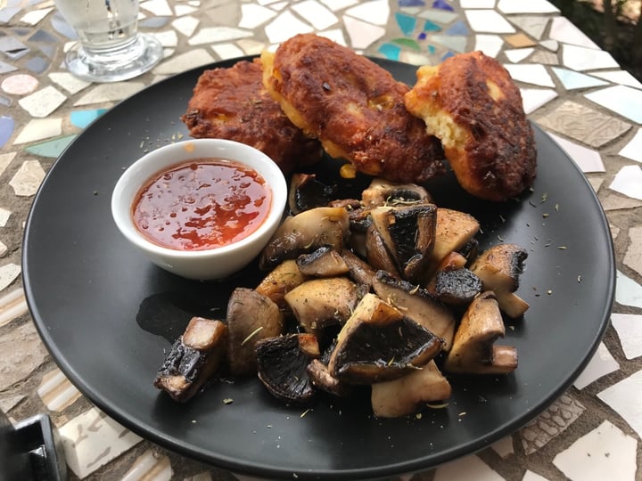 photo of Pure Café Corn Fritters shared by @thekindkitchen on  14 Nov 2019 - review