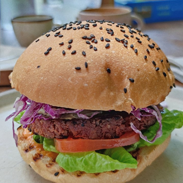photo of Manggis in Canggu Hmm burger shared by @activisthub on  02 Apr 2021 - review