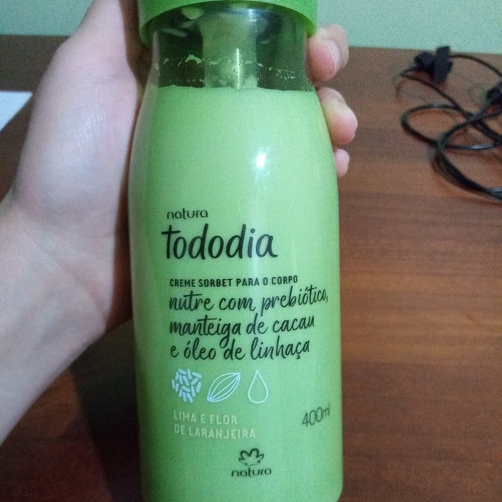 review photo of Natura Creme corpo Lima E Flor De Laranjeira shared by @lucianavilu on 10 May 2022 - review