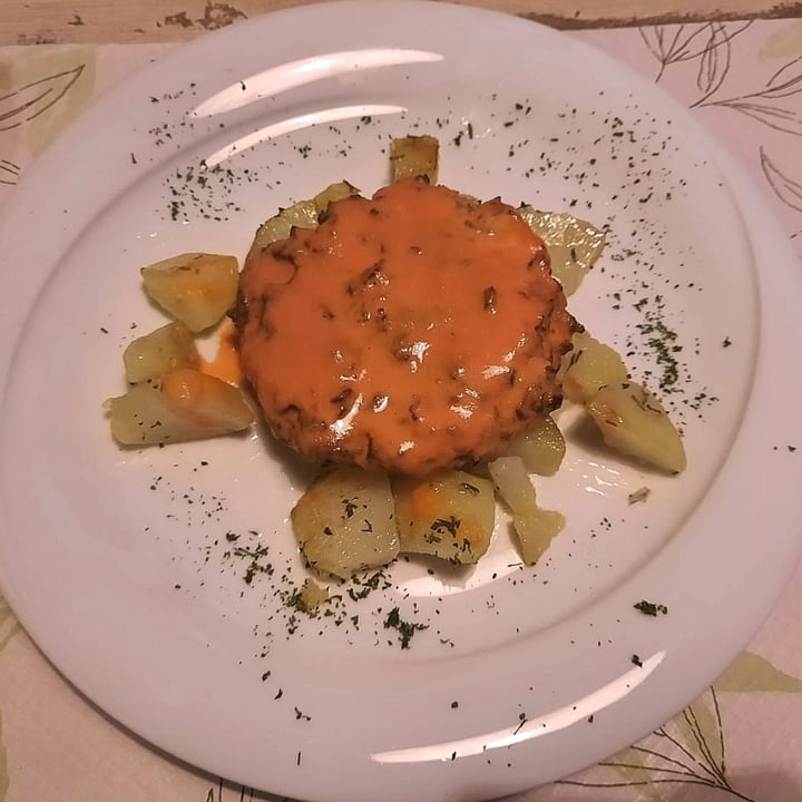 photo of Nirvana Ristorante Firenze Burger Con Patate Arrosto shared by @callmeancy on  12 Nov 2021 - review