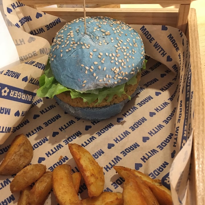 photo of Flower Burger Ocean burger shared by @paulets on  23 Mar 2022 - review