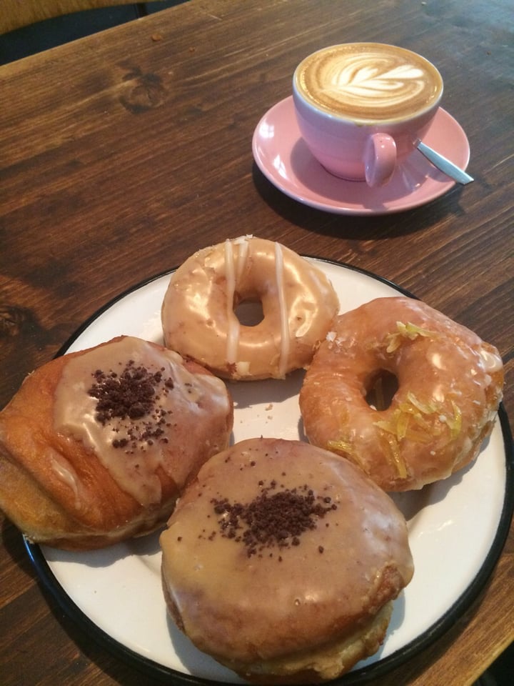 photo of Brammibal's Donuts Donuts shared by @samuelvictorwood on  13 Jul 2018 - review