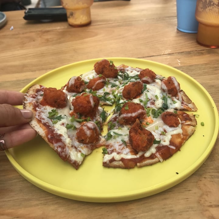 photo of Veggie 2 GO Pizza No Wings Buffalo shared by @lunapimentel on  29 Dec 2019 - review