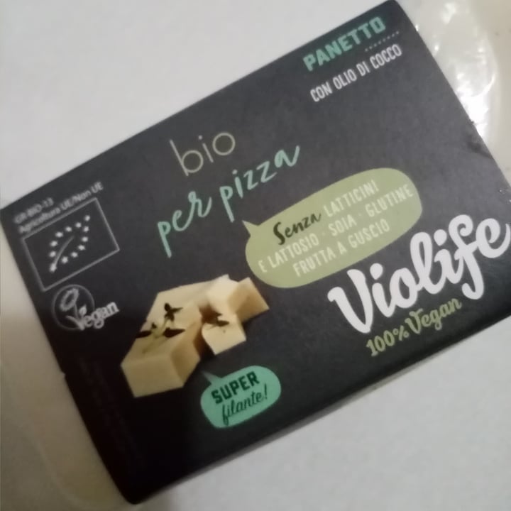 photo of Violife Bio per pizza shared by @valeveg75 on  25 Oct 2021 - review