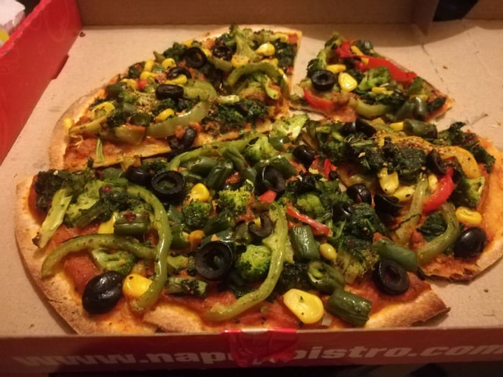 review photo of Napoli Italian Bistro - HSR Layout Veg Cracker Pizza shared by @ishaan on 27 Mar 2019 - review