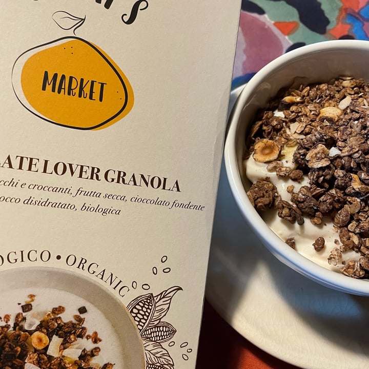 photo of clemi’s market Chocolate Lover Granola shared by @marghemf on  09 May 2022 - review