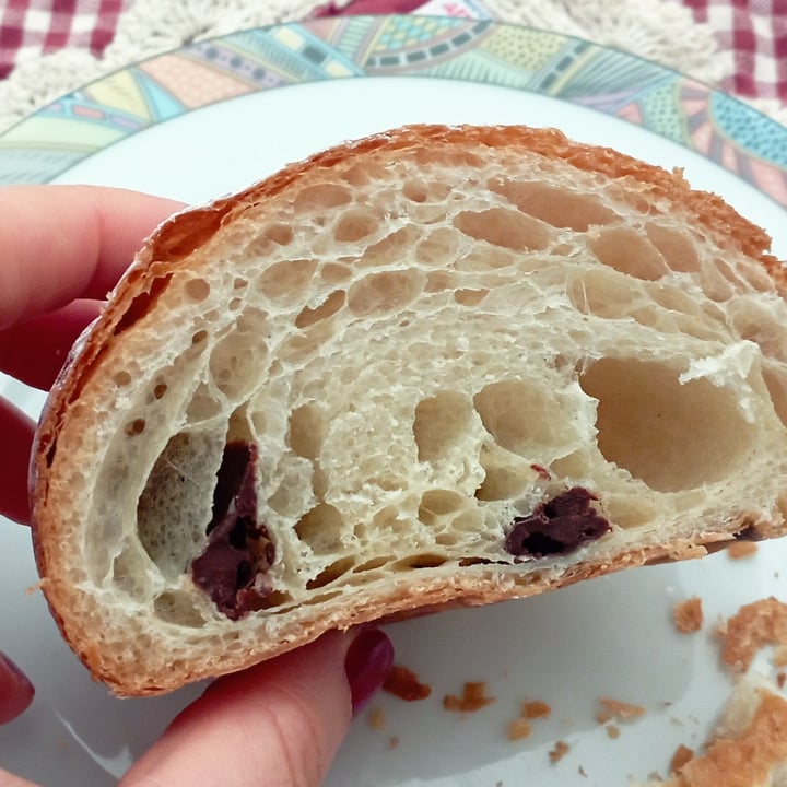 review photo of La dolceria Vegan Pain Au Chocolat shared by @shelises on 13 Mar 2022 - review