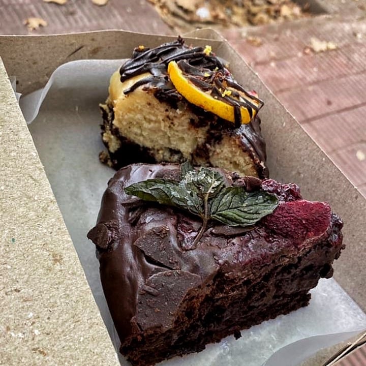 photo of ALMA CASA VEGANA Torta De Chocolate shared by @brunoguntern on  30 Mar 2021 - review