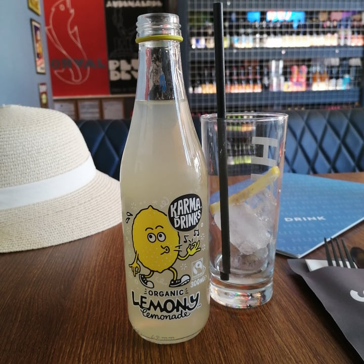 photo of Huis Belgian Bar And Kitchen Organic lemony lemonade shared by @bradipina on  09 Aug 2022 - review