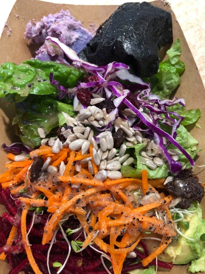 photo of Down to Earth Organic & Natural - Honolulu Cold salad bar shared by @suzicoconuts on  07 Jan 2020 - review