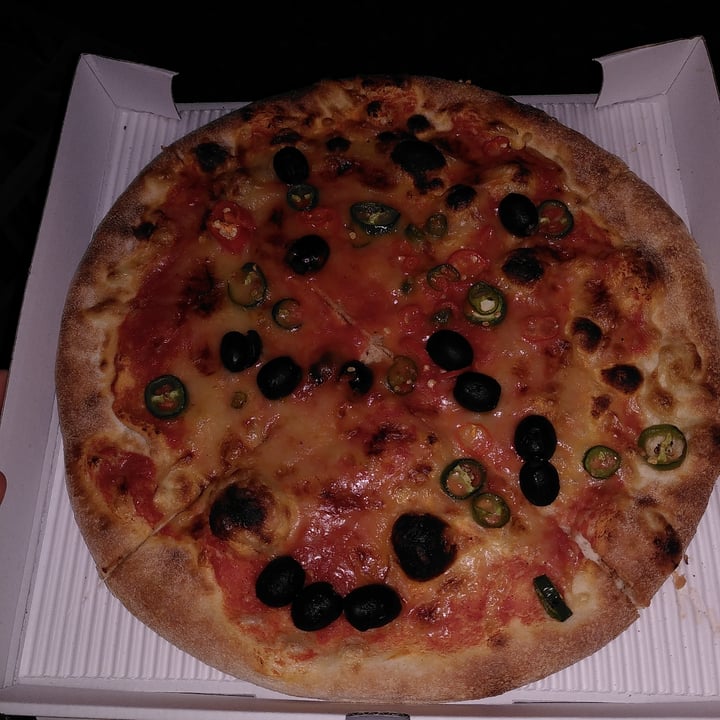 review photo of dieci Pizzakurier Uster Vegan Pizza Stromboli shared by @elchillyv on 29 Dec 2020 - review