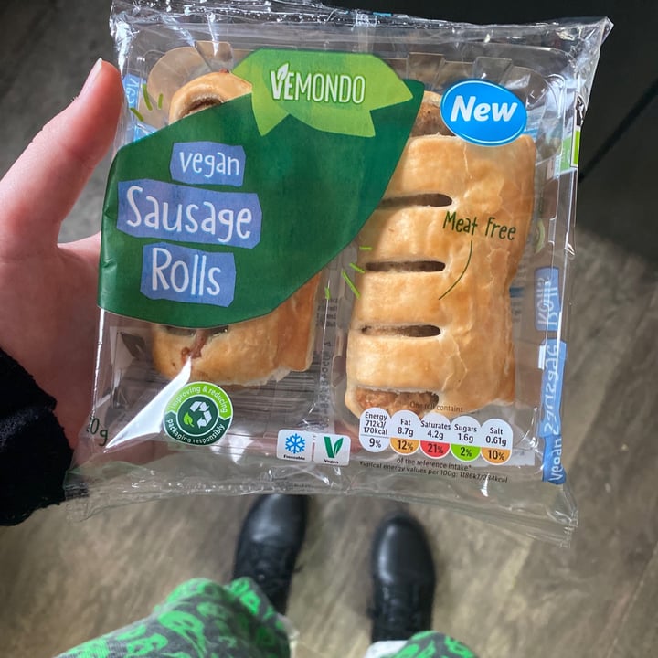 review photo of Vemondo Vegan Sausage Rolls shared by @kkinocore on 13 Jan 2021 - review