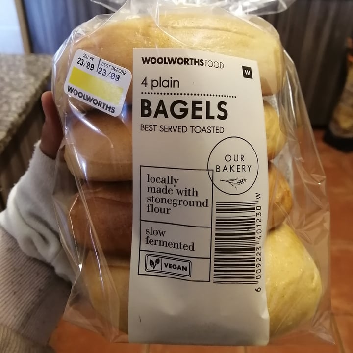 photo of Woolworths Plain Bagel shared by @veganstonergirl on  21 Sep 2021 - review