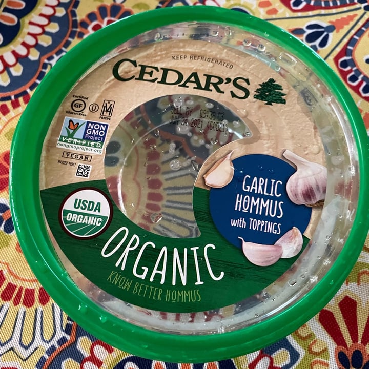 photo of Cedar's Foods Garlic Hommus with Toppings shared by @clarendiee on  30 Jun 2021 - review