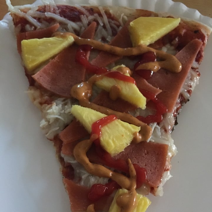 photo of Vegarum Pizza hawaiana shared by @ximenamachete on  15 May 2020 - review