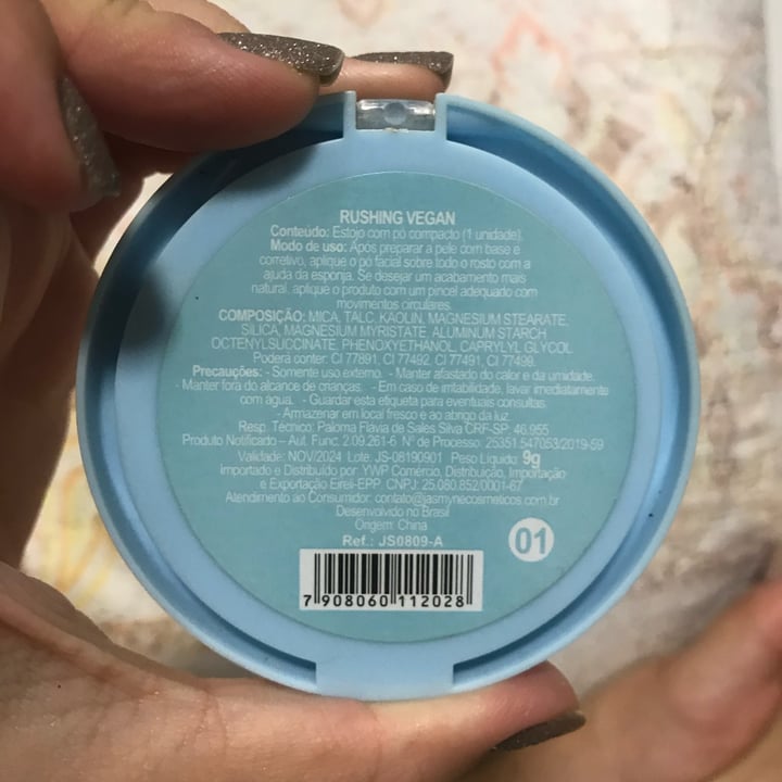 review photo of Jasmyne PRO vegano Rushing Vegan Pó Compacto shared by @camilarfrf on 09 May 2022 - review
