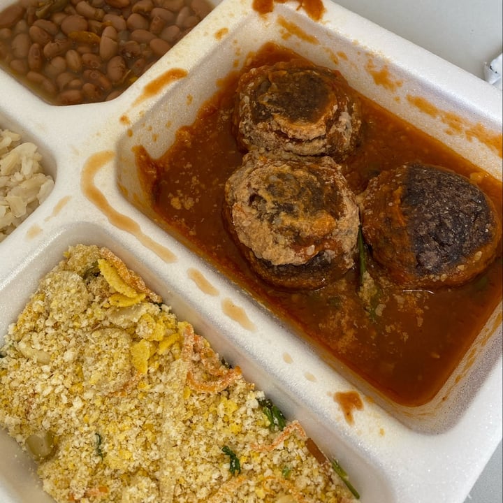 review photo of Pop Vegan Food Marmita de Almôndegas de Feijão ao Molho de Tomate com Manjericão shared by @cavallxro on 18 May 2022 - review