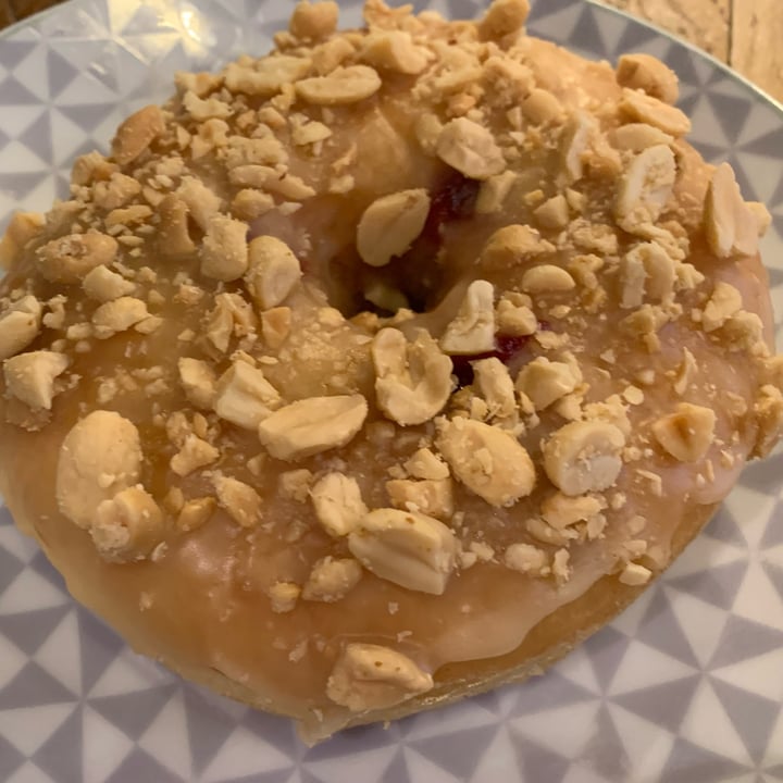 photo of Vegamazing donuts Donuts Veganos De Peanut Butter Y De Tiramisú shared by @marisaensumundo on  12 Oct 2022 - review