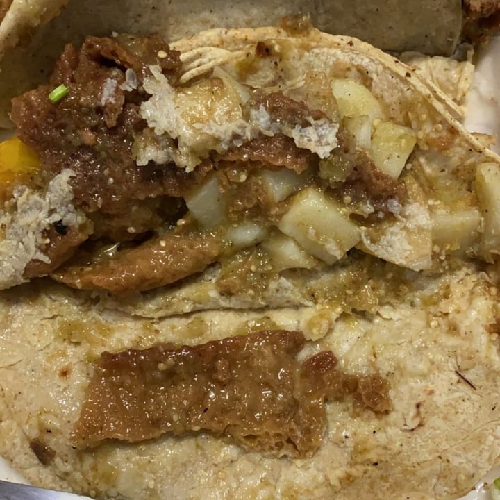 photo of Veganísimo Loncheria Vegana Taco de chicharrón shared by @gabrielalyl on  18 May 2021 - review