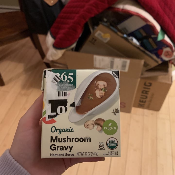 review photo of 365 Whole Foods Market Mushroom gravy shared by @livriley on 31 Dec 2020 - review