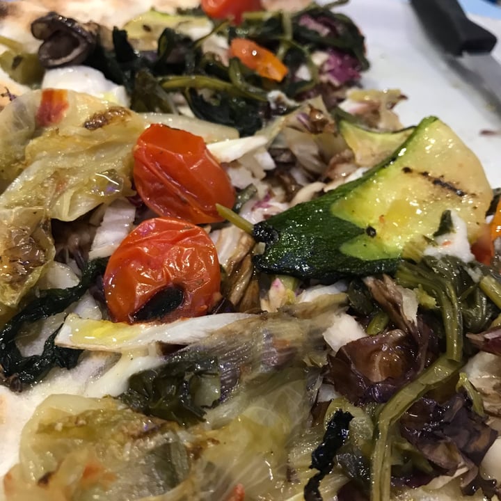 photo of Pizzeria Azzurra pizze Con Formaggio Vegetale shared by @bebetta on  10 Jun 2022 - review