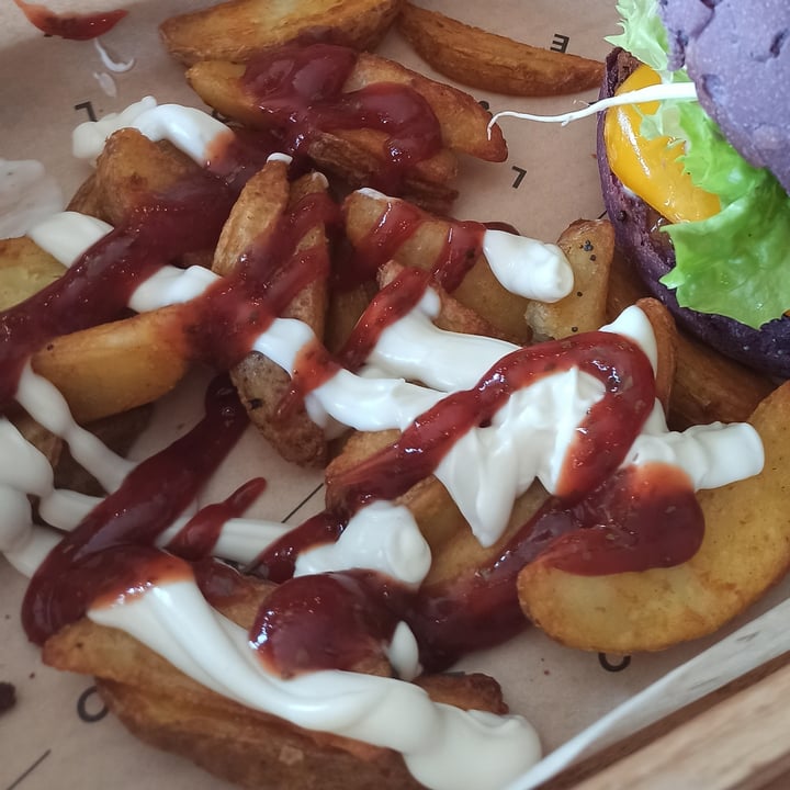 review photo of Flower Burger Patate Savory shared by @savisara8 on 12 Mar 2022 - review