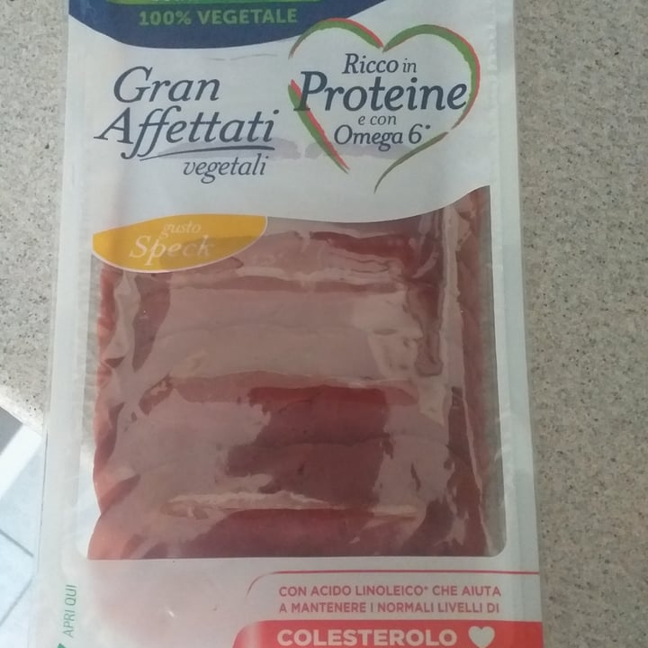 photo of Valsoia Gran Affettati Vegetali Gusto Bresaola shared by @1122334455667889900 on  05 Apr 2021 - review