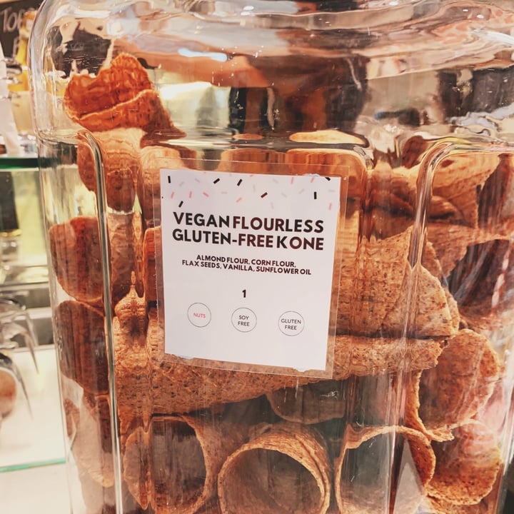 review photo of Kind Kones Almond Brittle Fudge Ice cream shared by @goodvibesonly on 10 Oct 2019 - review