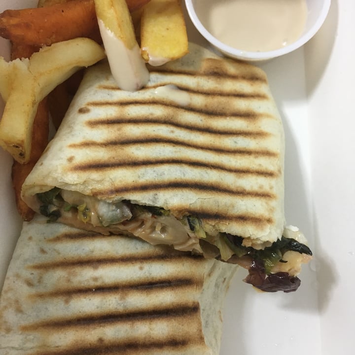 photo of Frutas Prohibidas Wrap valiente shared by @ggens on  11 Nov 2020 - review