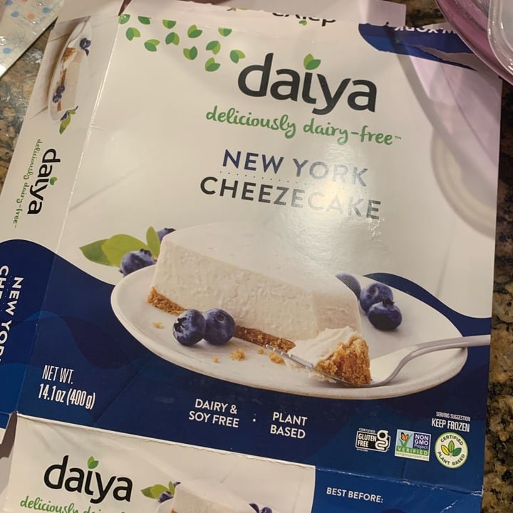 photo of Daiya New York Plant-Based Cheezecake shared by @francibet on  19 Sep 2022 - review
