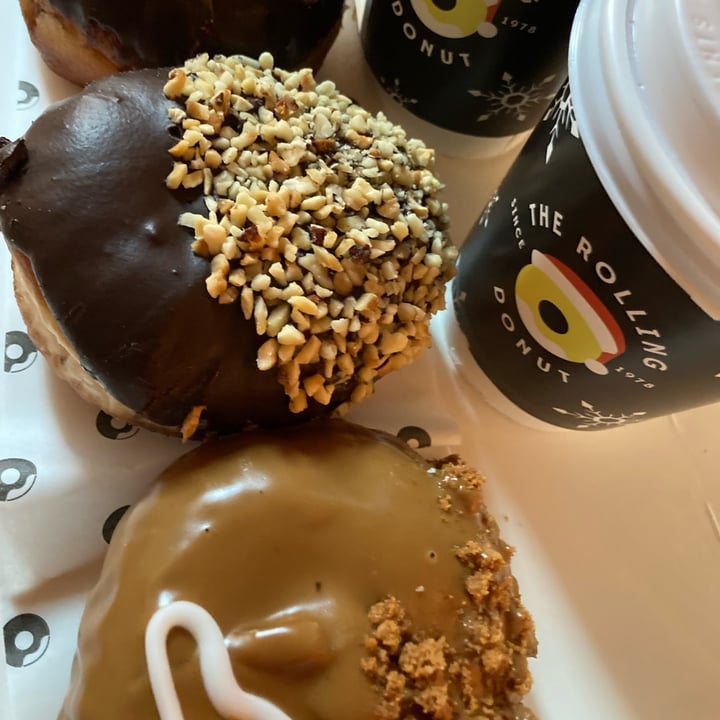 photo of The Rolling Donut Lotus Vegan Donut shared by @elewink24 on  17 Mar 2022 - review