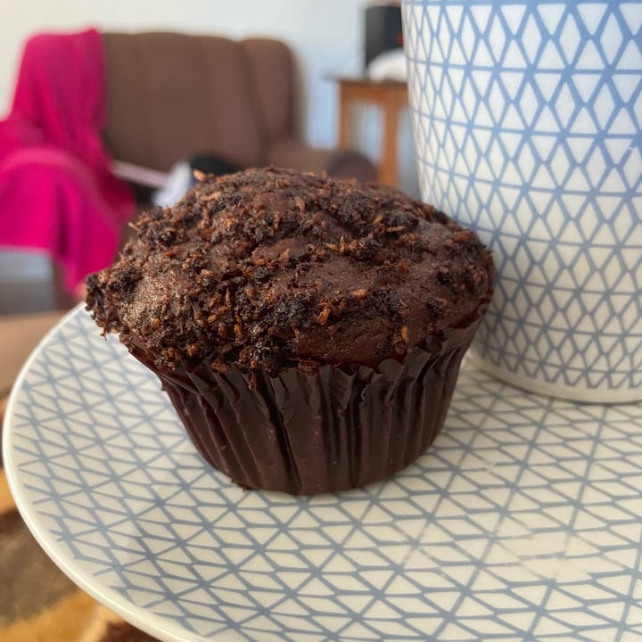 photo of Woolworths Food Chocolate chip muffins shared by @luigif on  13 Dec 2021 - review