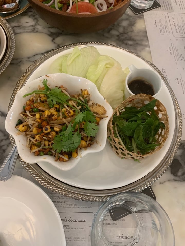 photo of Chopsuey Cafe at Dempsey DIY Lettuce Cups shared by @ambermoosa on  20 Mar 2020 - review