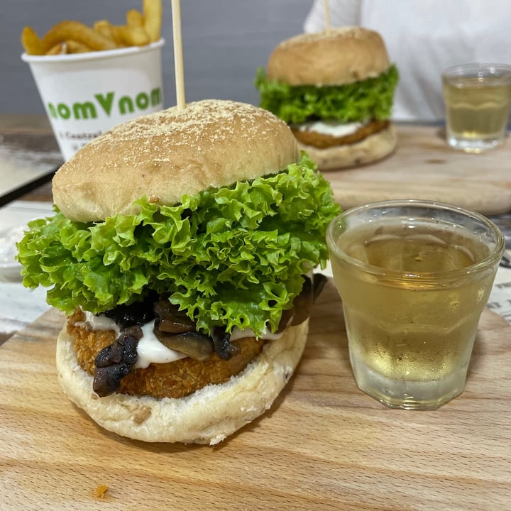 review photo of nomVnom Tai Seng Lion's Mane Truffle shared by @hannahpiranha on 09 Jul 2021 - review