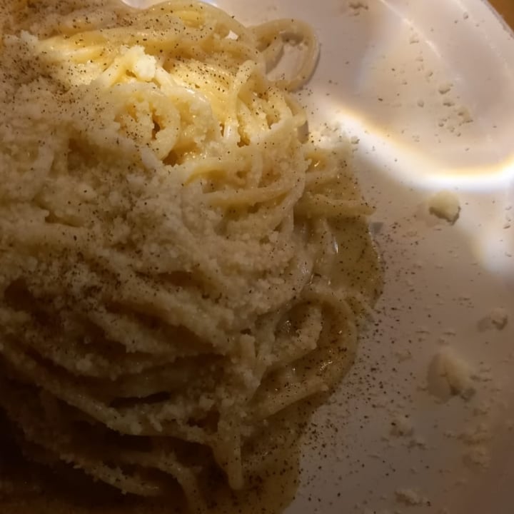 photo of Buddy Italian Restaurant Cafè Cacio e pepe vegan shared by @annarota00 on  20 Jun 2022 - review