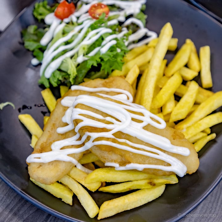 photo of Makan Vegan Geylang Fish and chips shared by @theherbivorefrog on  23 Jul 2022 - review
