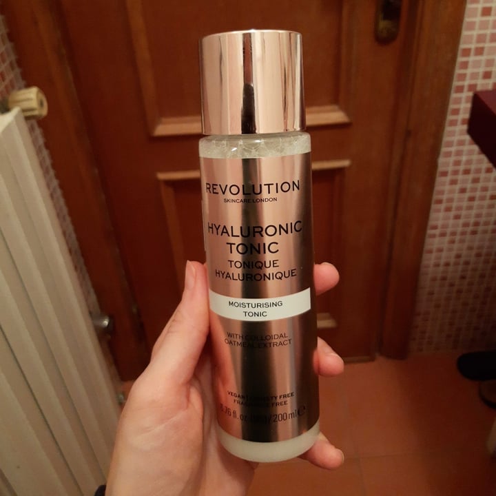review photo of Revolution Beauty Hyaluronic Tonic shared by @alessia2405 on 04 Dec 2021 - review