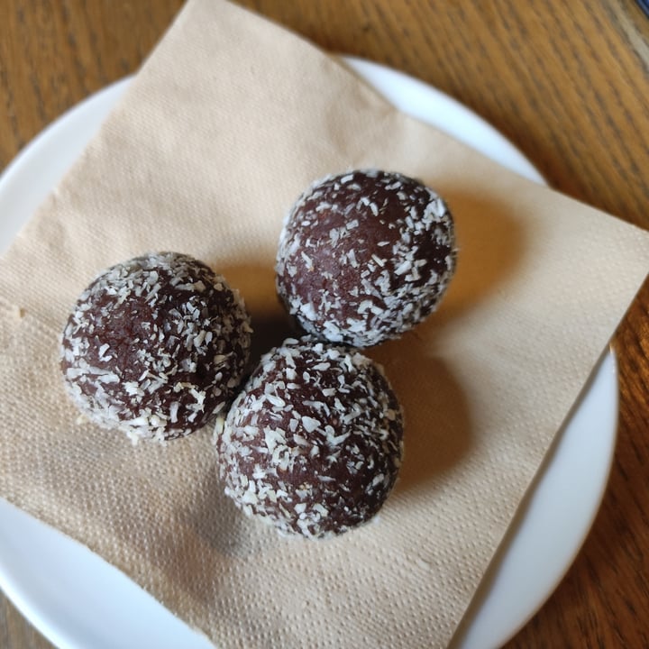 photo of Radicetonda Praline al cacao e al cocco shared by @valeriaortolani on  05 May 2022 - review