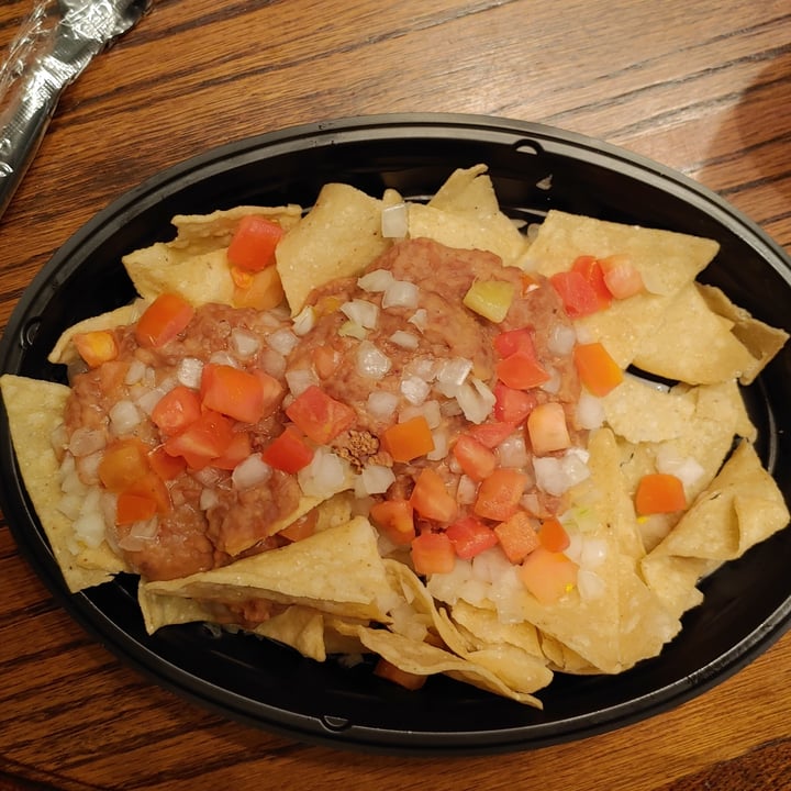 photo of Taco Bell Nachos Bell Grande -- Vegan Style shared by @tailsfromafield on  13 Oct 2021 - review