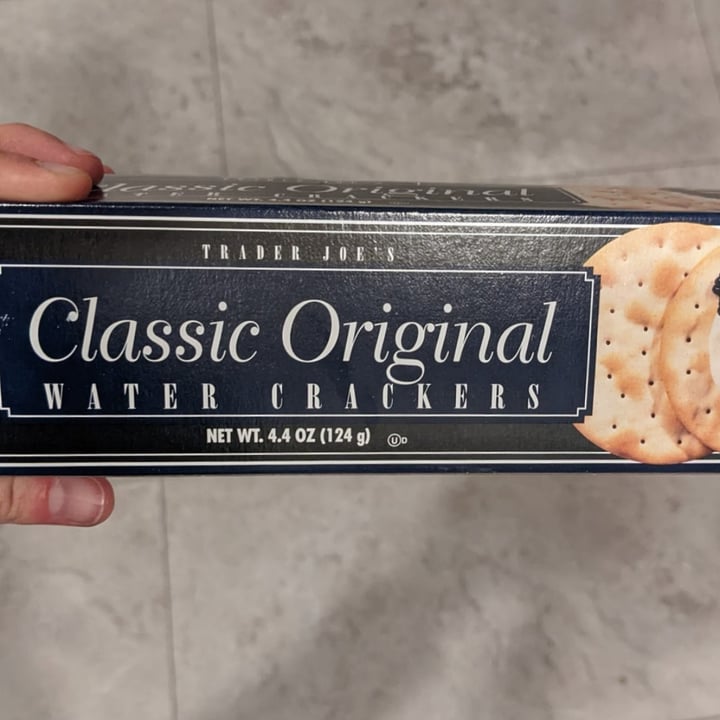 photo of Trader Joe's Classic original water crackers shared by @alimerlina on  27 Jun 2022 - review
