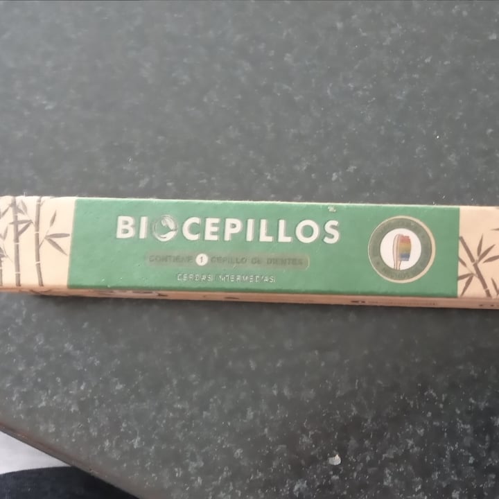 photo of Biotransito Cepillo Biodegradable De Bambú shared by @flor6 on  17 Nov 2021 - review