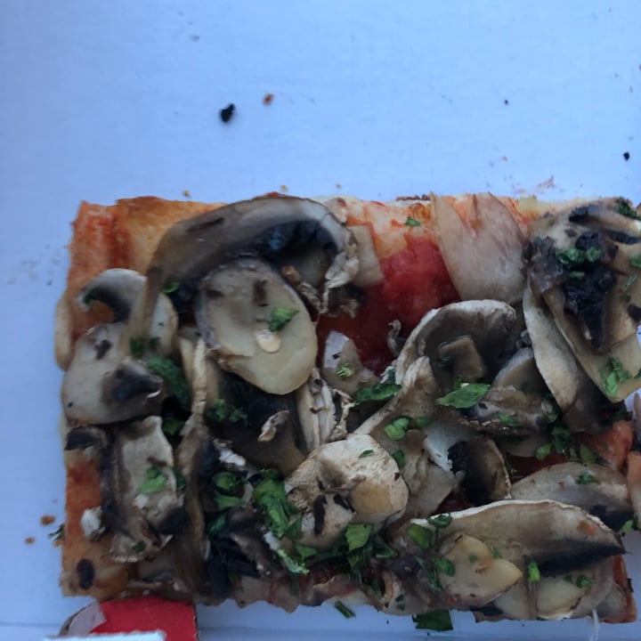 photo of Alice Pizza pizza rossa con funghi shared by @teresamoretti on  08 Sep 2022 - review