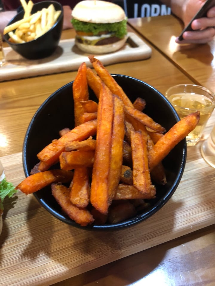 photo of nomVnom Bistro Sweet potato fries shared by @alyrauff on  17 Nov 2018 - review