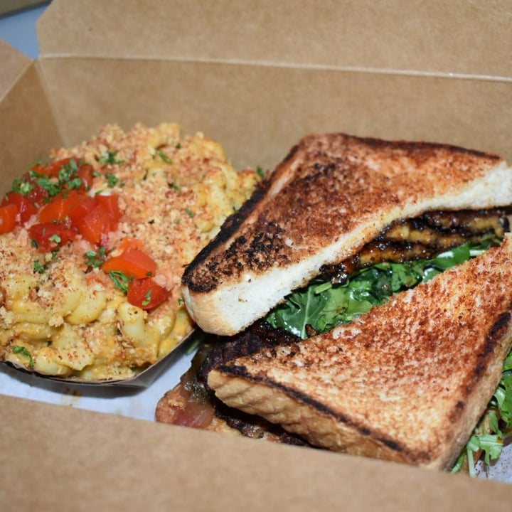 review photo of Dharma Southern Kitchen: Tampa Heirloom T.L.T & Hillbilly Chili Dawgs shared by @cynt on 27 Jun 2020 - review