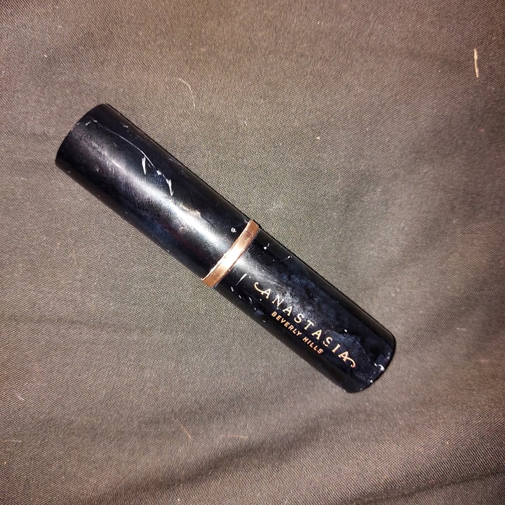 review photo of Anastasia Beverly Hills Stick Foundation shared by @michellefarmer on 30 Jun 2020 - review