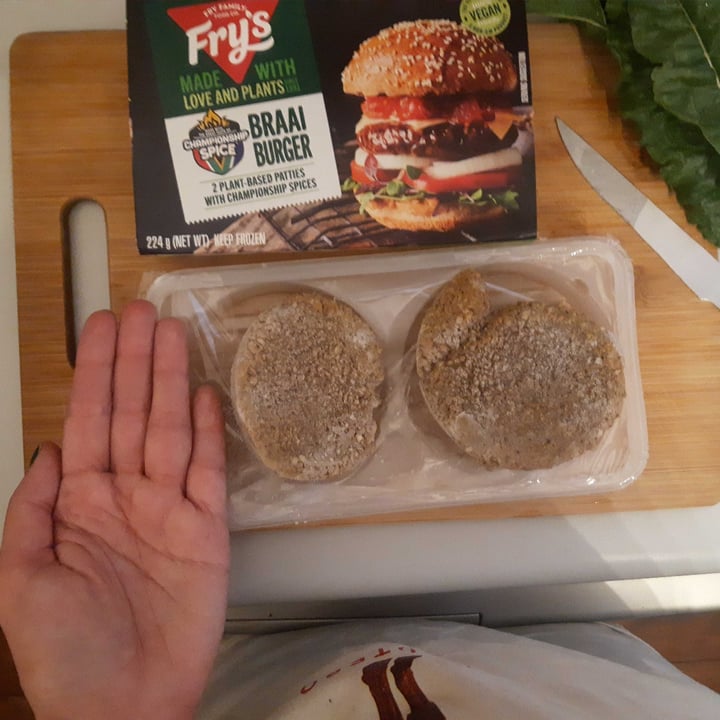 photo of Fry's Family Food Braai Burger shared by @feliciavonzombie on  19 Nov 2021 - review