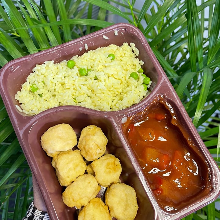 photo of Plant Kitchen (M&S) Sweet n Sour No Chicken shared by @familywanderful on  26 Aug 2021 - review